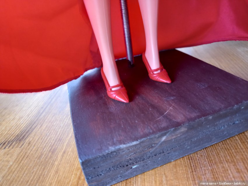 Барби Barbie Radiаnt in red 1992г (фото 3)