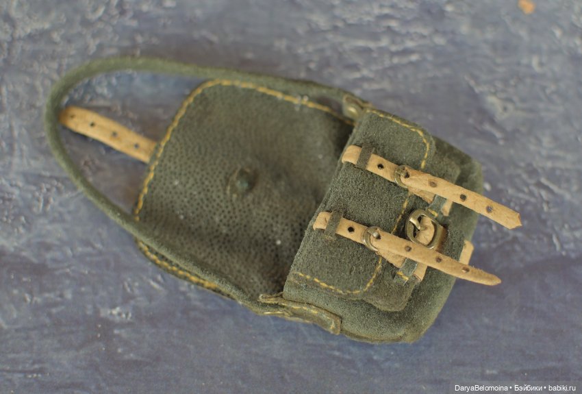 Замшевая сумка формата 1/6