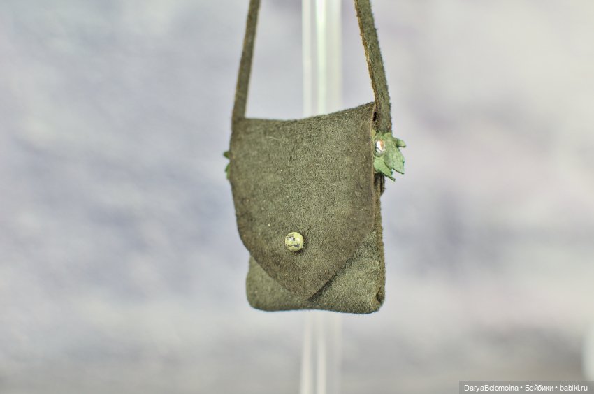 Замшевая сумочка цвета хаки (фото 4)