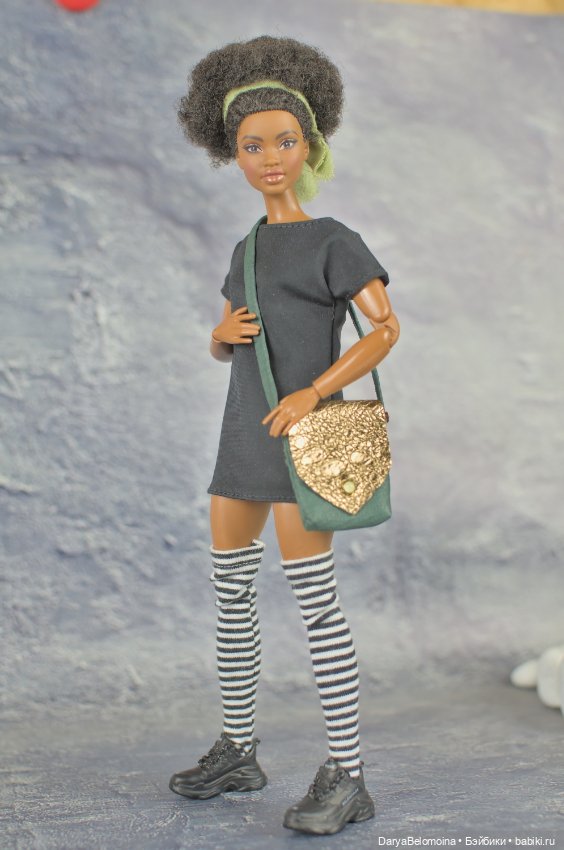 Сумочка с золотым клапаном (фото 3)