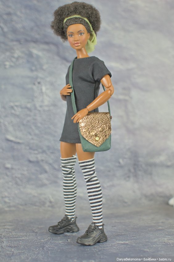 Сумочка с золотым клапаном (фото 4)