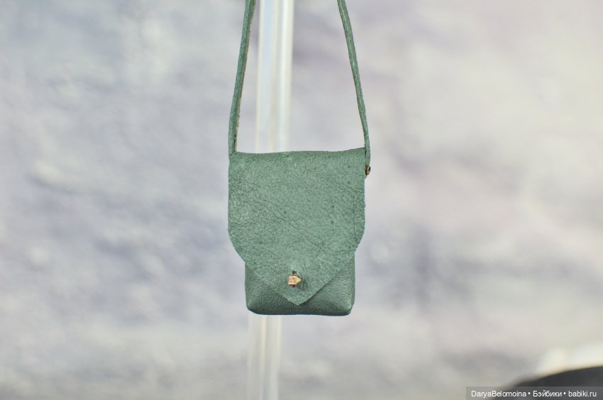 Темно-зеленая сумочка из тонкой кожи (фото 3)