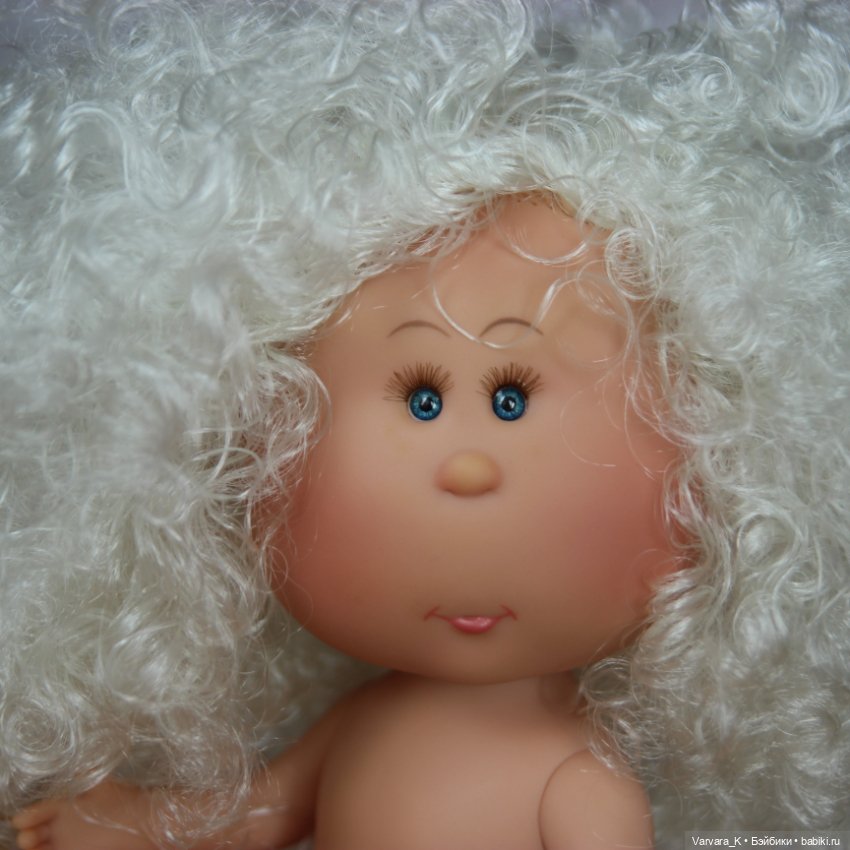 Nines D Onil Мия, платиновые кудри, 30 см (фото 8)