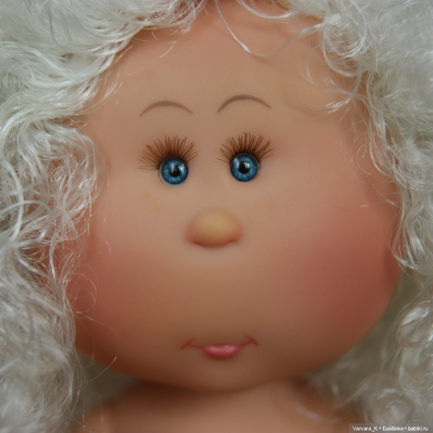 Nines D Onil Мия, платиновые кудри, 30 см (фото 3)