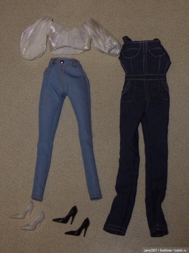 Лот фирменной одежды Defa Lucy - два аутфита - подходят Барби, куклам 12 дюймов - новые