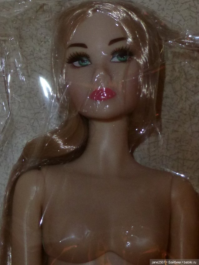 Китайская Supermodel - аналог Барби, Poppy Parker - блондинка # 2 - новая - туфли в подарок (фото 3)