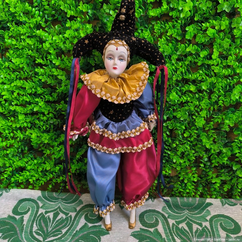 Фарфоровая кукла Венецианский паяц (фото 2)