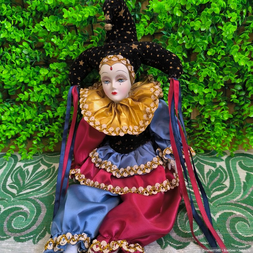 Фарфоровая кукла Венецианский паяц (фото 4)