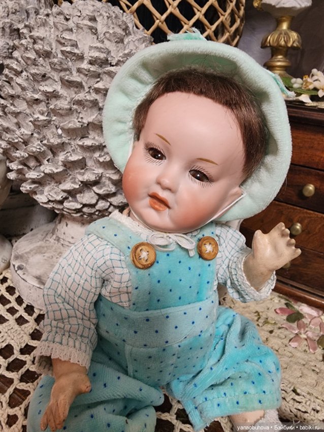 Антикварный малышок 22 см