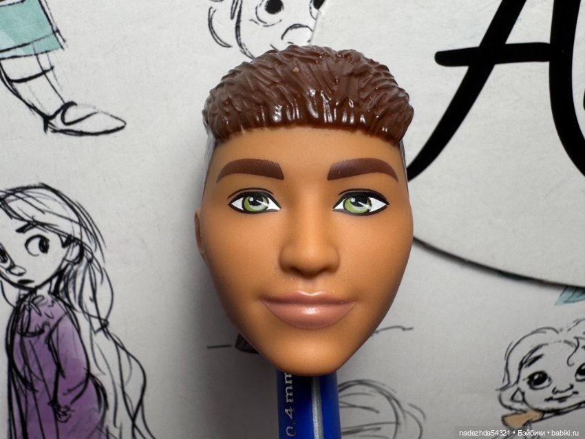 Голова Кена Фашионистас 195 (в инвалидном кресле)