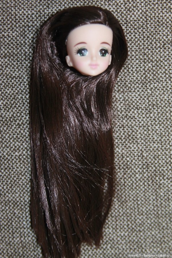 Голова кастловской Дженни с зеленым айпринтом