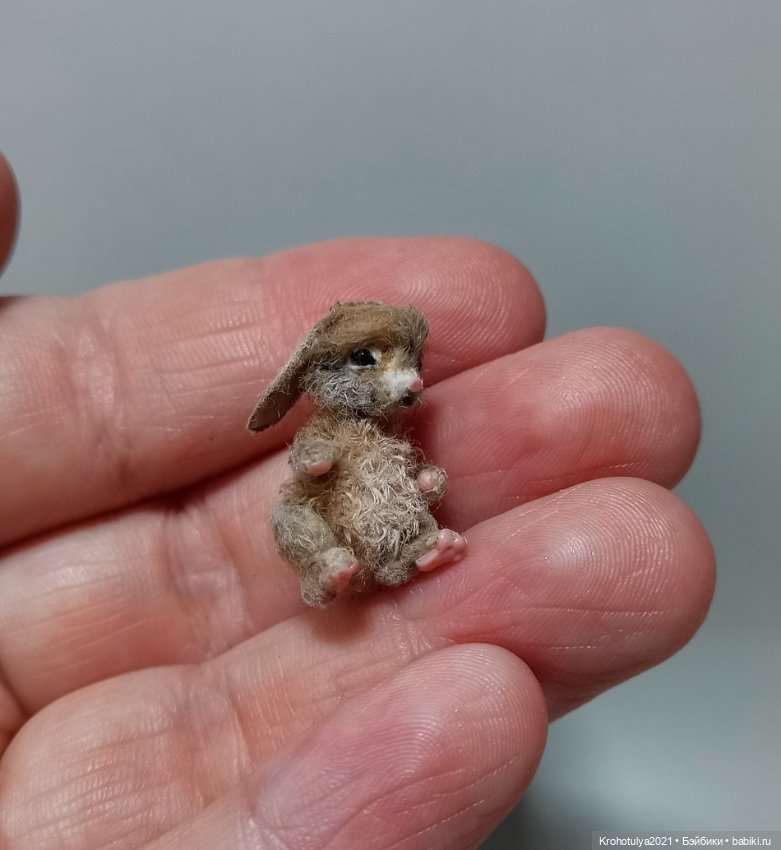 Микро зайка в орешке — Авторские игрушки (фото 6)