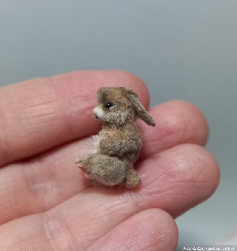Микро зайка в орешке — Авторские игрушки (фото 5)
