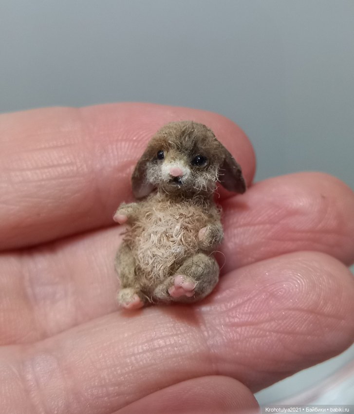 Микро зайка в орешке — Авторские игрушки (фото 4)