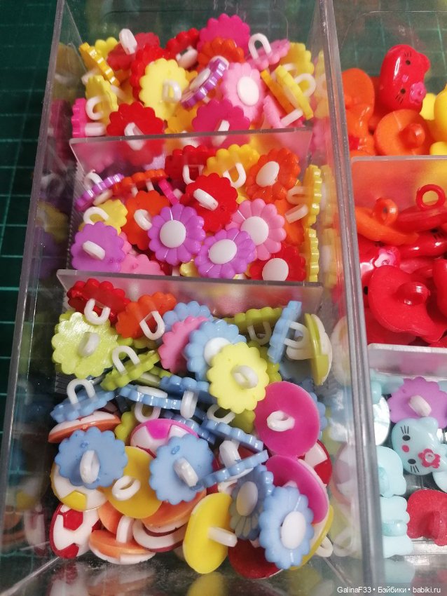 Много пуговиц для кукольных платьев (фото 4)