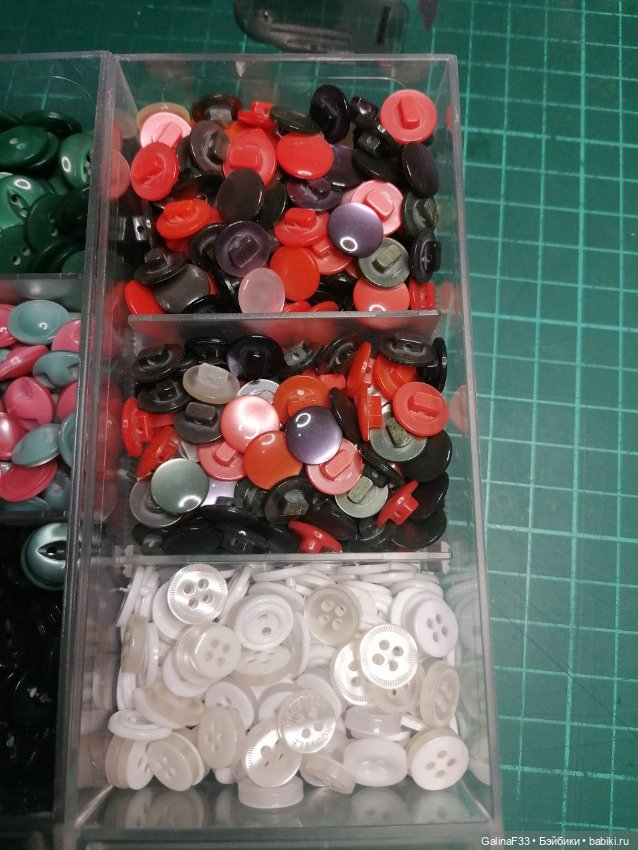 Много пуговиц для кукольных платьев (фото 9)