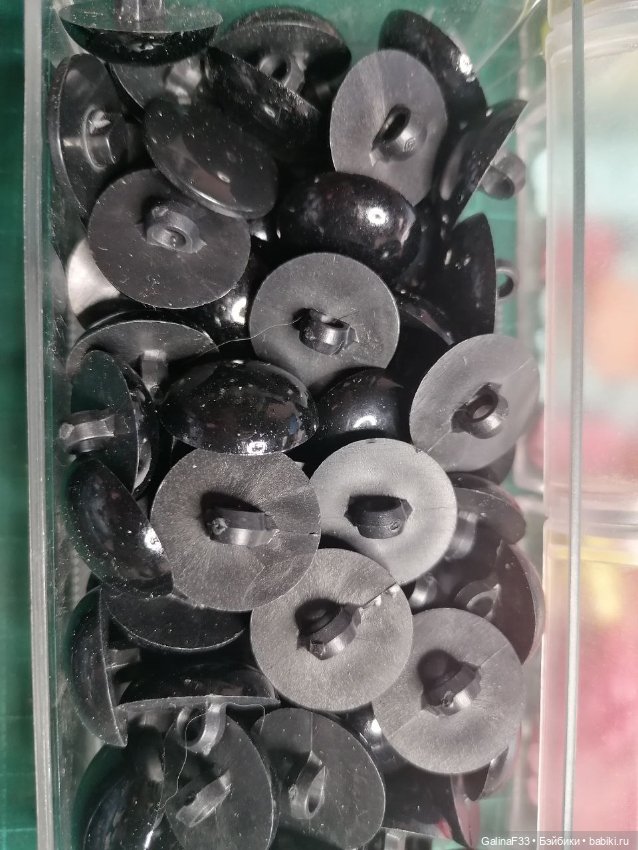 Много пуговиц для кукольных платьев (фото 6)