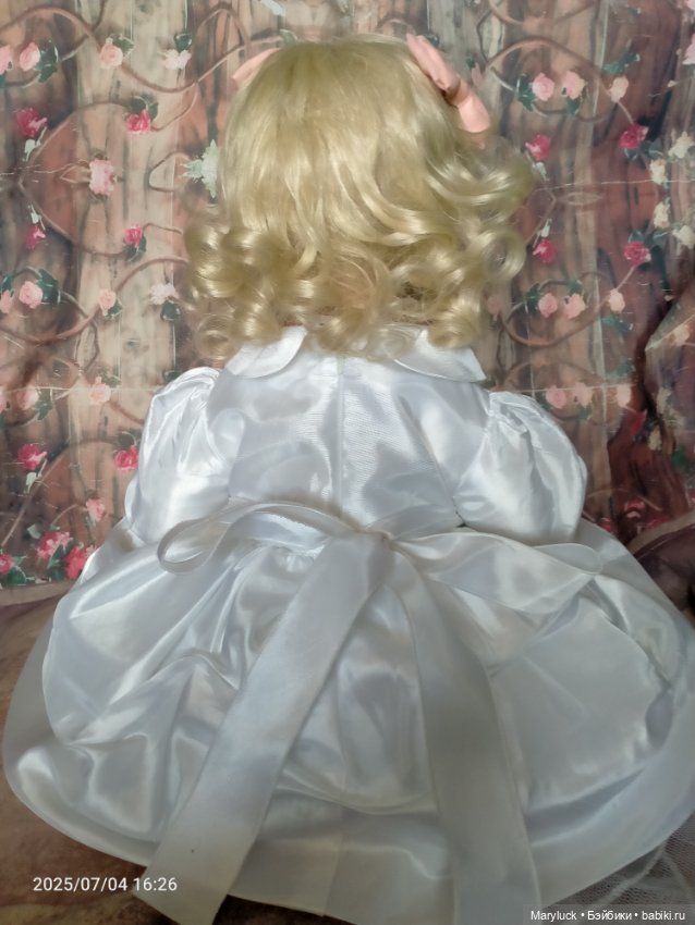 Синеглазая прелесть "Touch Down" от Fayzah Spanos (фото 4)