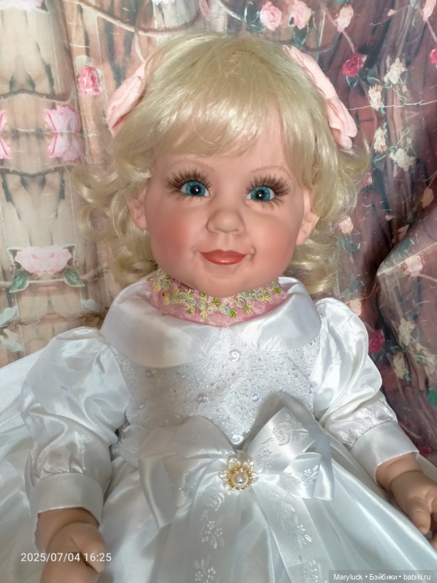 Синеглазая прелесть "Touch Down" от Fayzah Spanos (фото 8)