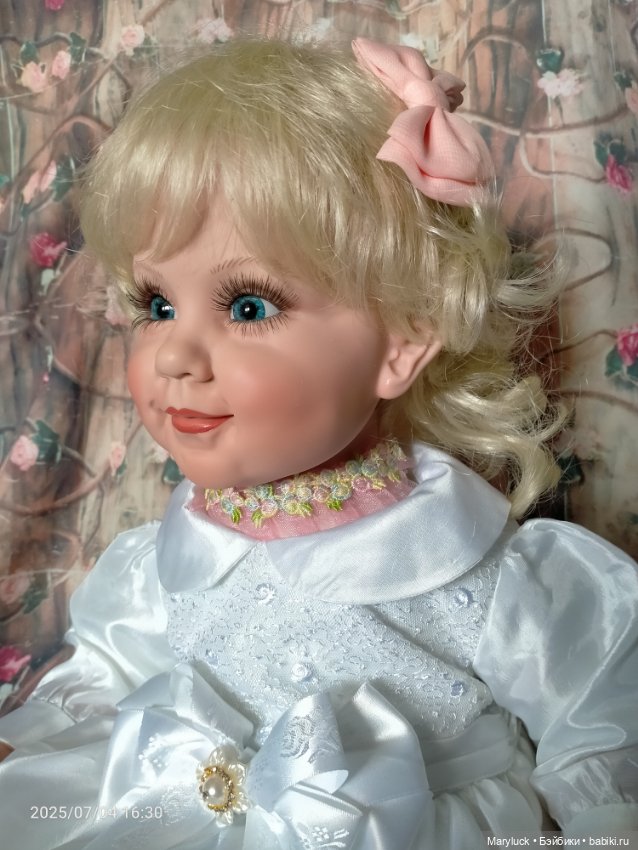 Синеглазая прелесть "Touch Down" от Fayzah Spanos (фото 7)