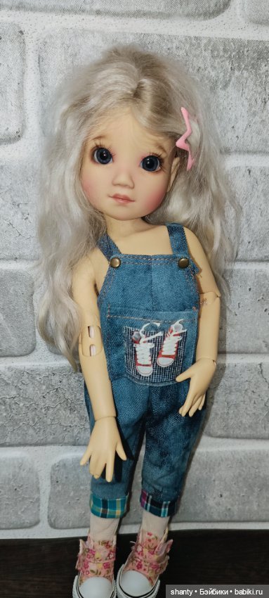 Мия Mia настоящий бриллиантик от Liz frost