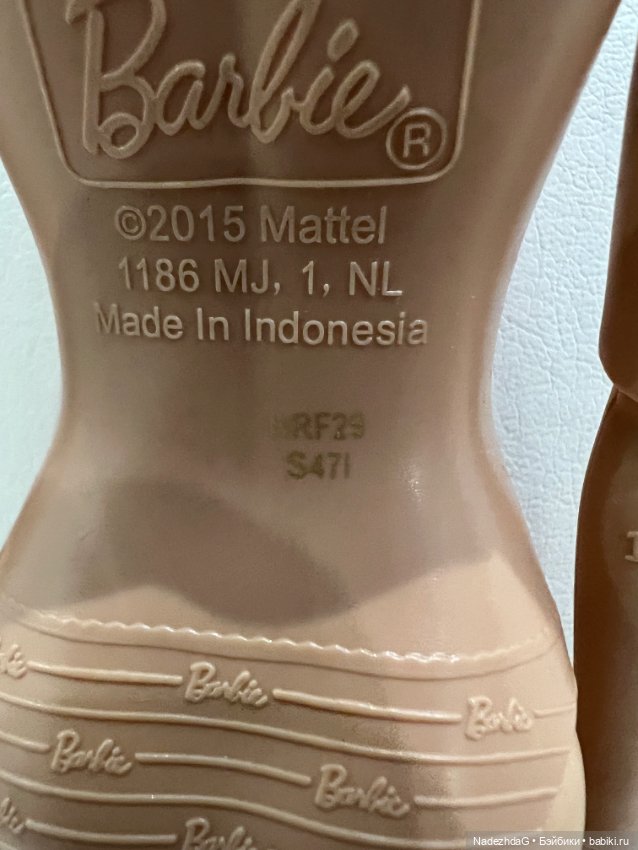Тело Барби Марго в комбинезоне (фото 9)