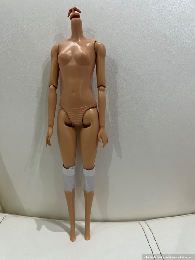 Тело Барби Марго в комбинезоне