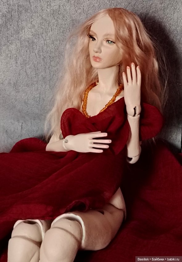 Карамелька шарнирная кукла La Doll (фото 2)