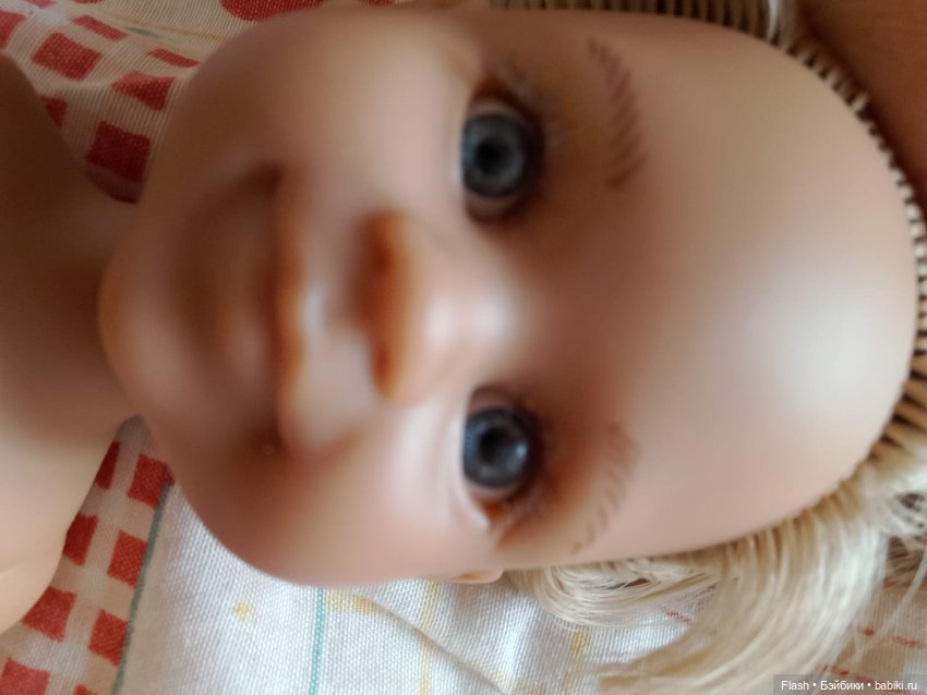 Ириска Паола Рейна в платье (фото 2)