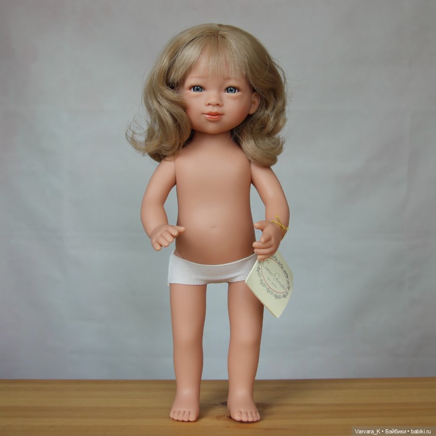 Carmen Gonzalez, кукла Селия , блондинка, 34 см