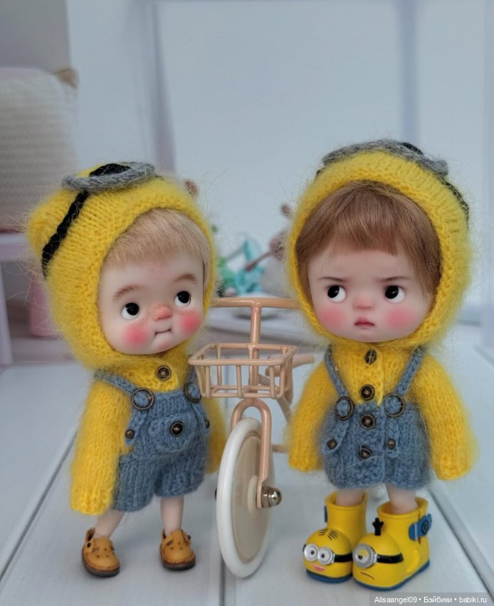 Два аутфита миньоны на об 11