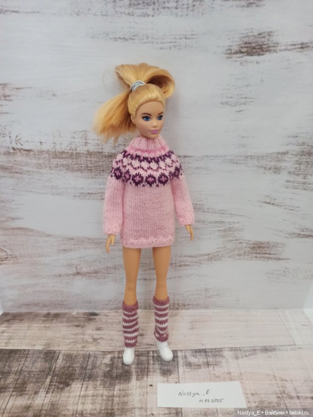 Вязаный свитер для кукол 30 см