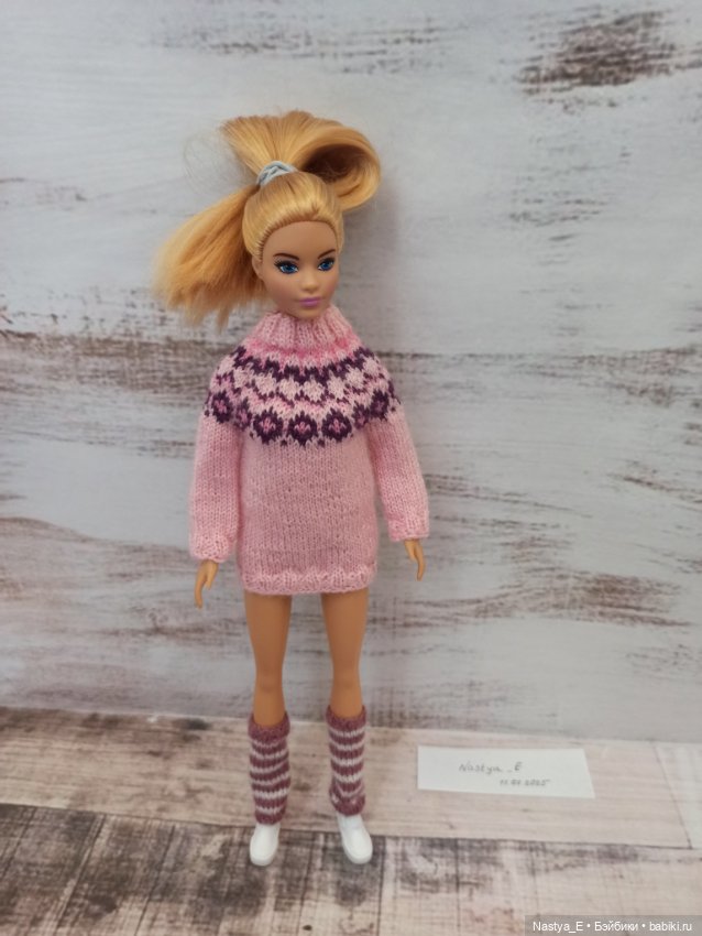 Вязаный свитер для кукол 30 см (фото 2)