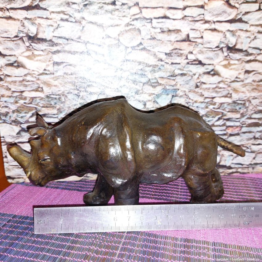Носорог из кожи — Статуэтки (фото 4)