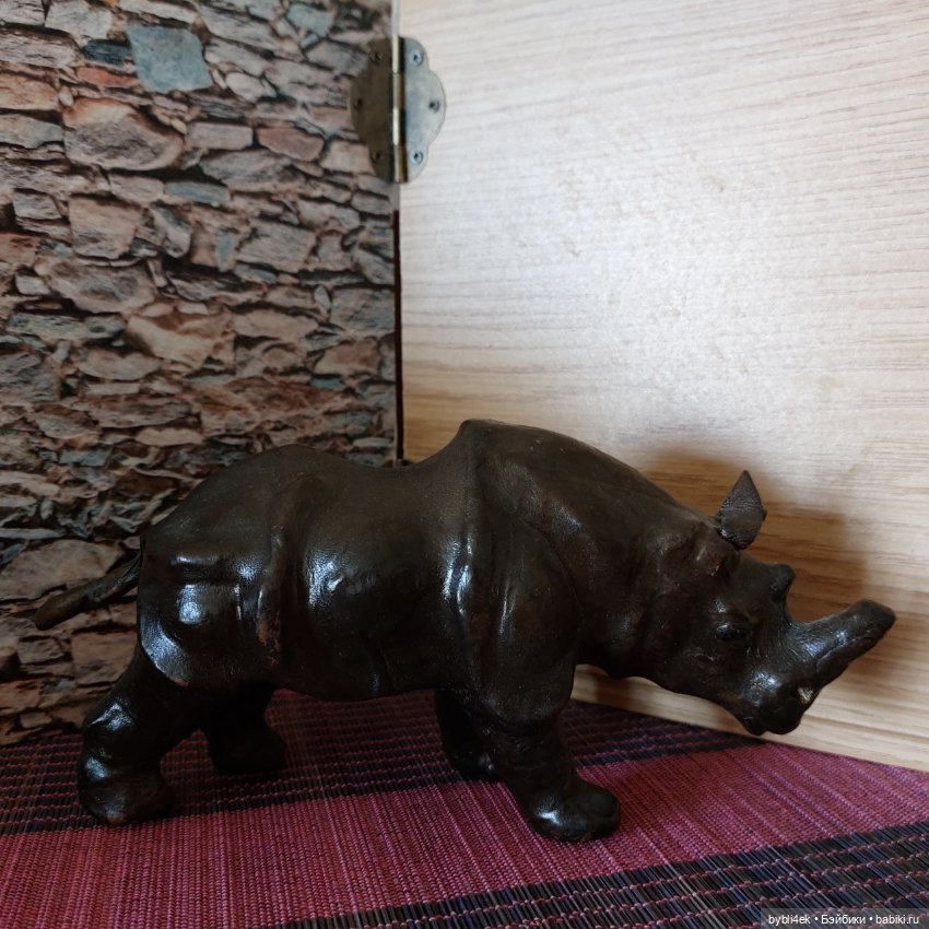 Носорог из кожи — Статуэтки (фото 5)