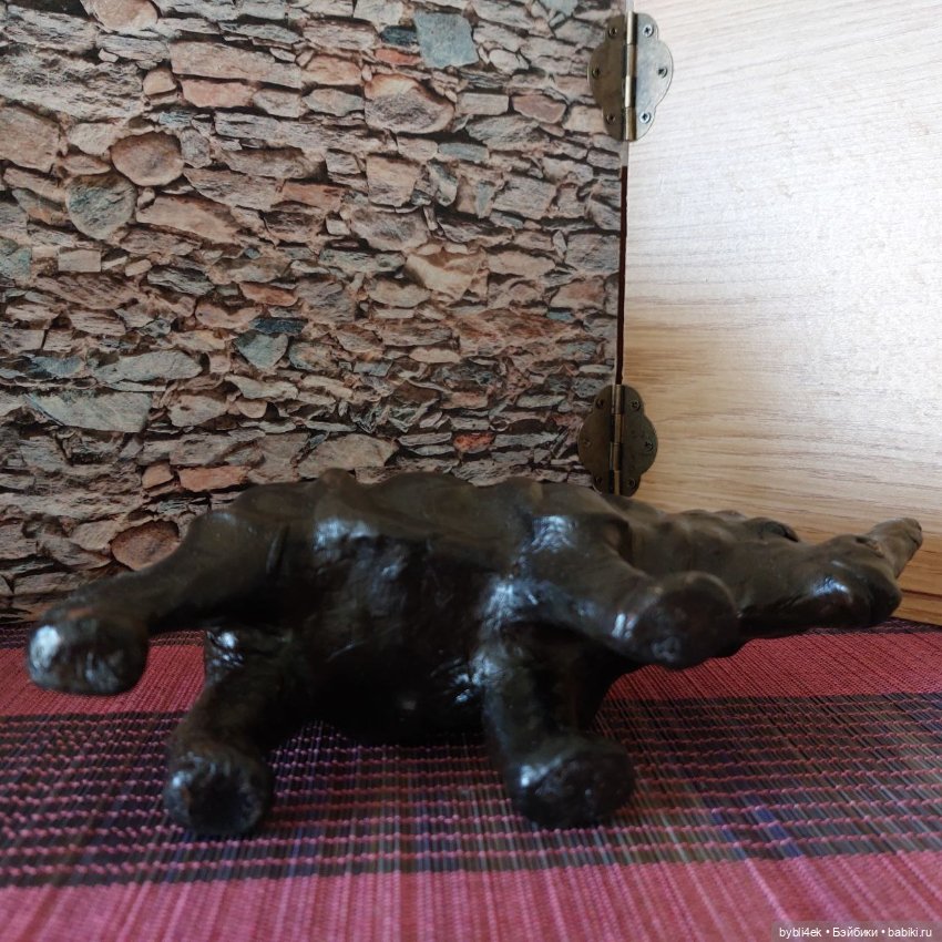 Носорог из кожи — Статуэтки (фото 6)