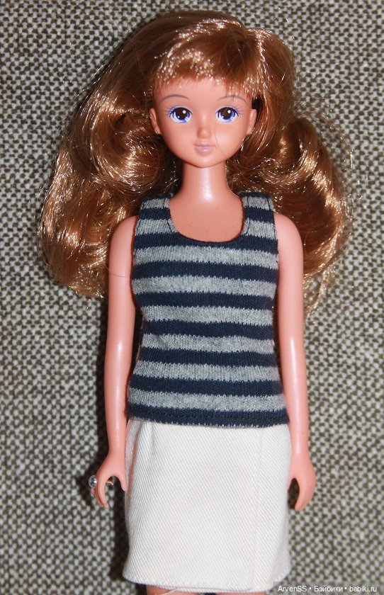 Винтажная подружка Дженни тановая New Флора на теле с шейным шарниром