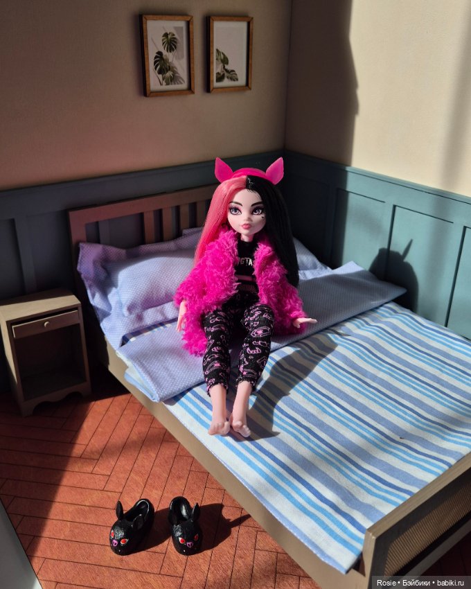 Румбокс "спальня" 1/6 — Домики для кукол