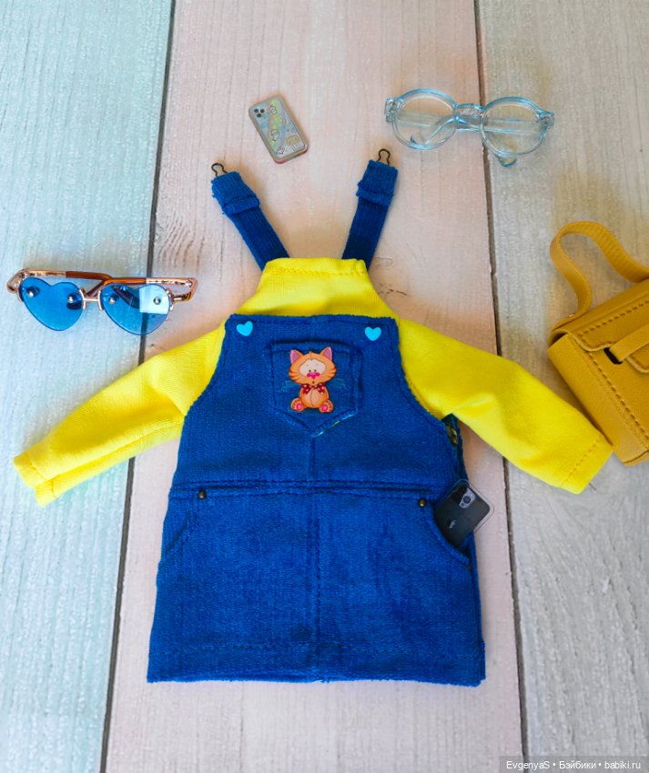 Комплект одежды для кукол типа Paola Reina