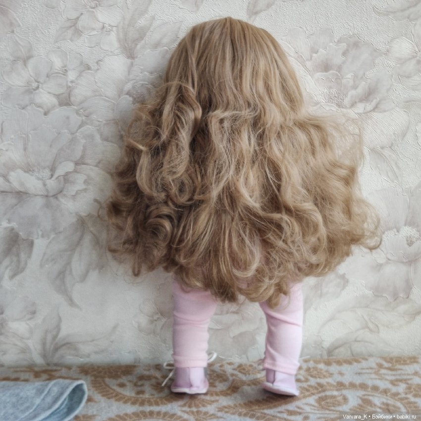 The Preppy&Endisa мягконабивная кукла Мелена, блондинка, 45 см (фото 2)