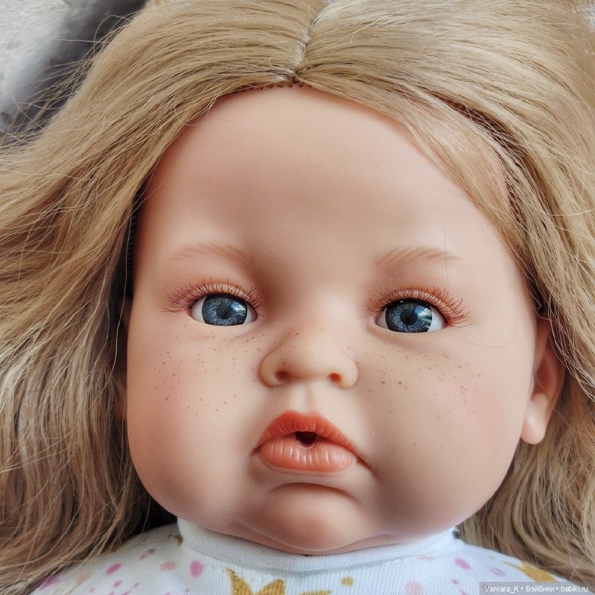 The Preppy&Endisa мягконабивная кукла Мелена, блондинка, 45 см (фото 3)