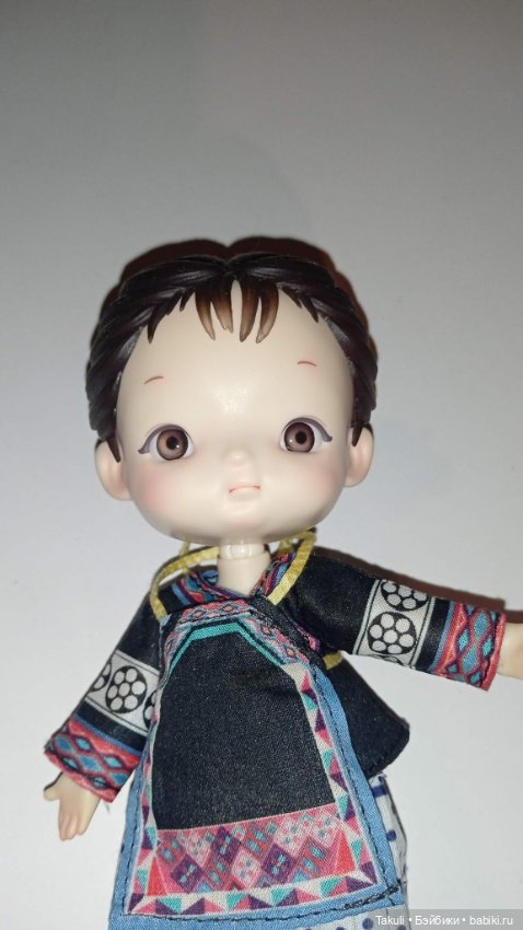 Шарнирная кукла в китайском национальном костюме (фото 6)