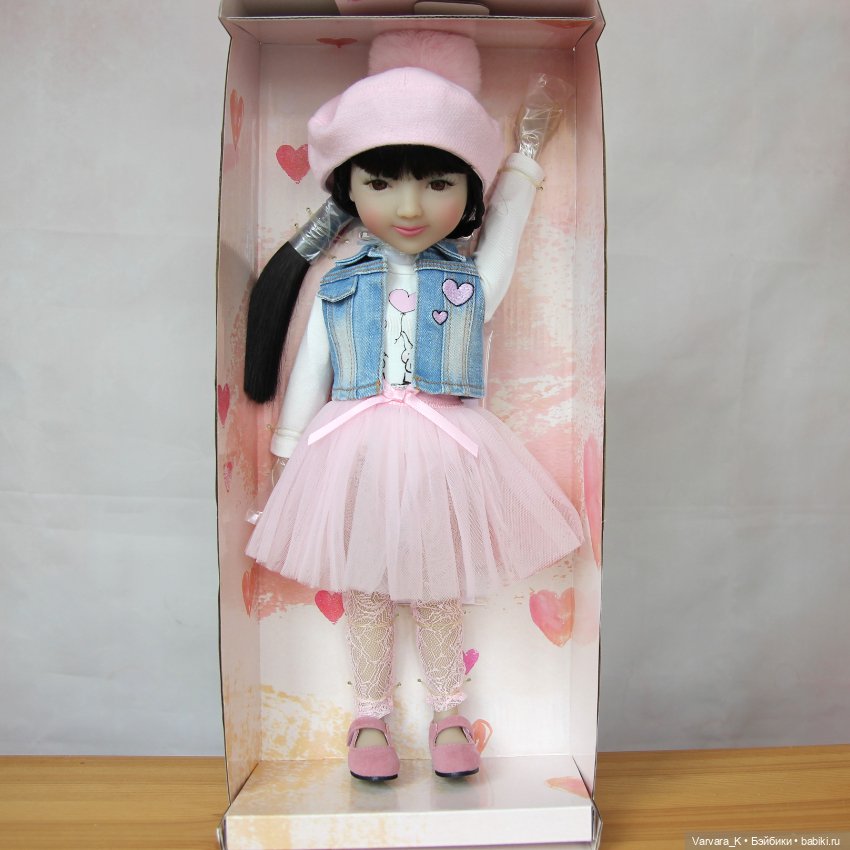 Ruby Red шарнирная кукла Лила, 37 см (фото 4)