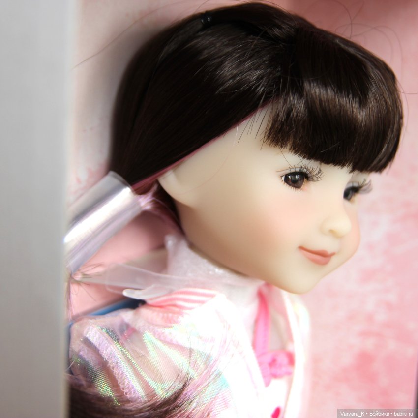 Ruby Red шарнирная Кукла Ханна, 37 см (фото 9)