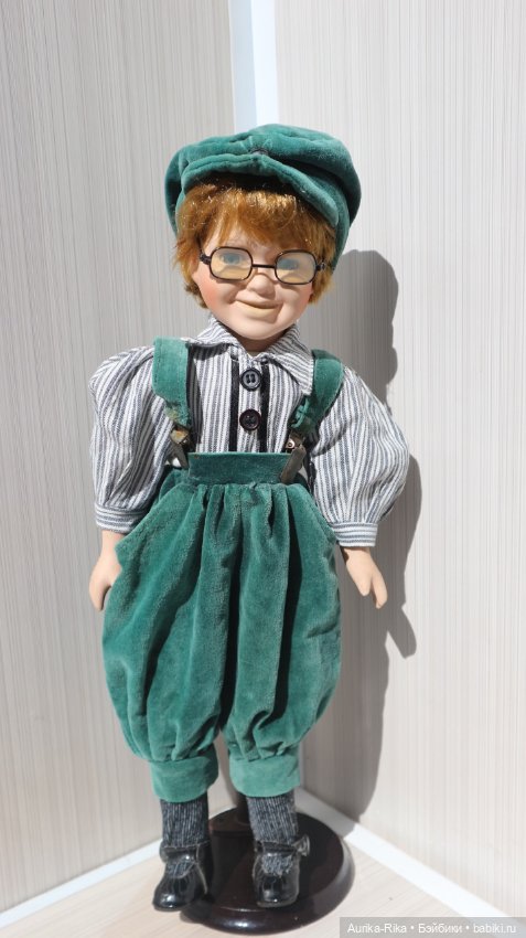 Фарфоровый мальчишка улыбашка (фото 6)