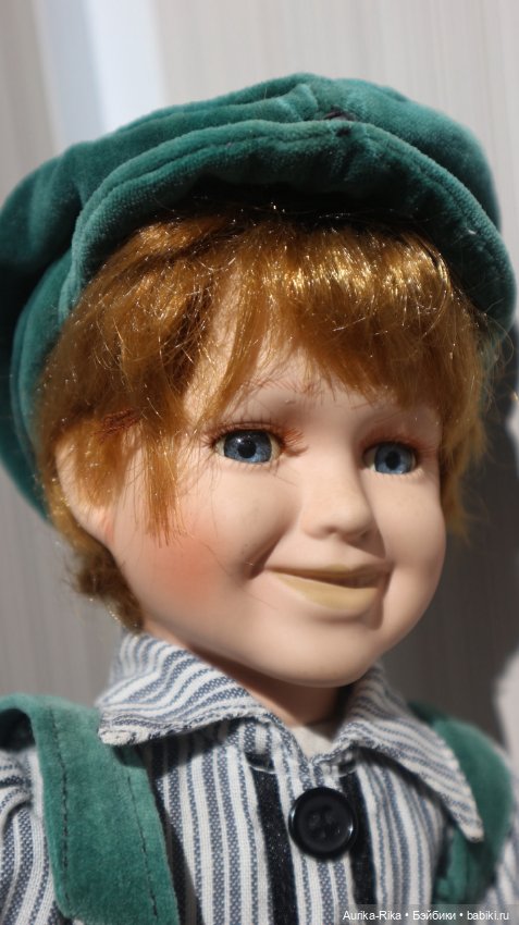 Фарфоровый мальчишка улыбашка (фото 8)