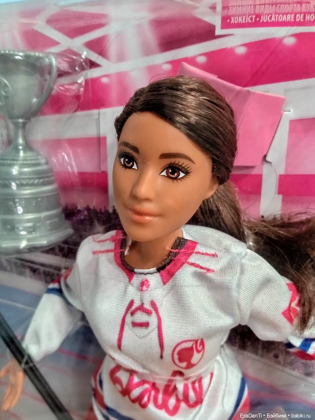 2021 Barbie You Can Be Anything Hockey Player (HFG74) (фото 4)