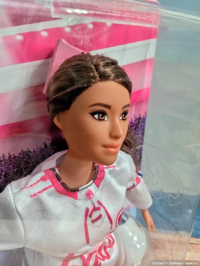 2021 Barbie You Can Be Anything Hockey Player (HFG74) (фото 5)