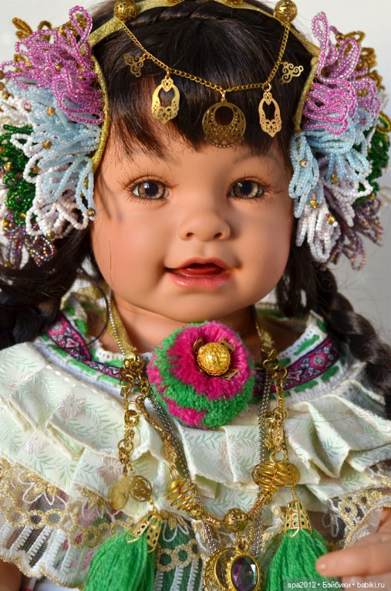 Адора Кармен, Adora Carmen