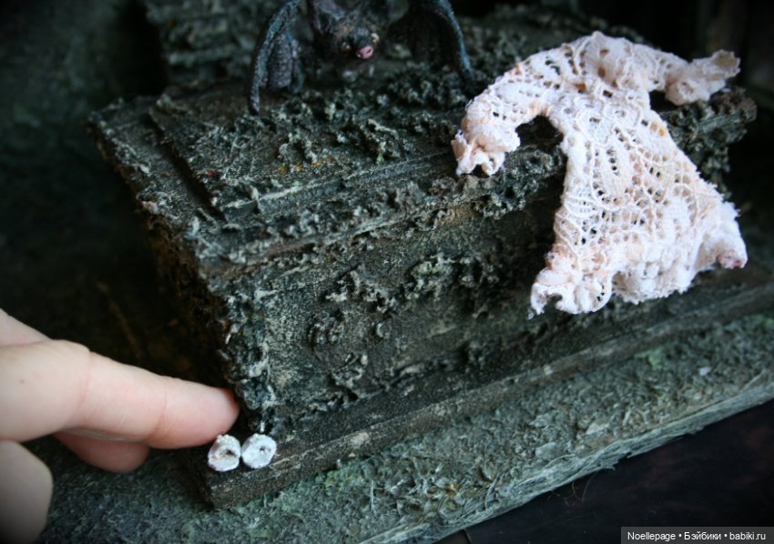 Спальня вампирши — Домики для кукол (фото 2)